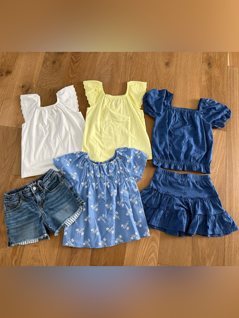 Girls Cat & Jack size small bundle of clothes